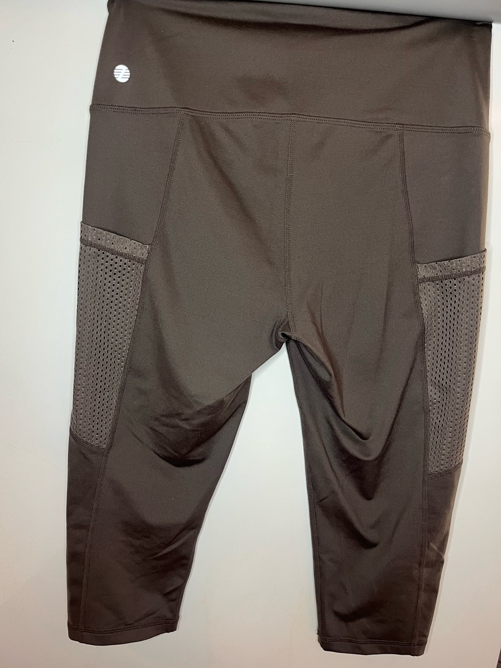 Zella Brown Cropped Leggings with Side Mesh Pockets